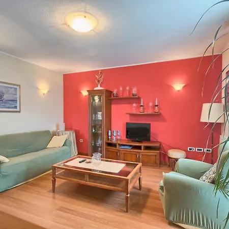 Holiday home Mit Privatpool Fuer 10 Personen Ca 188 Qm In Zarecje, Istrien Binnenland Von Istrien *