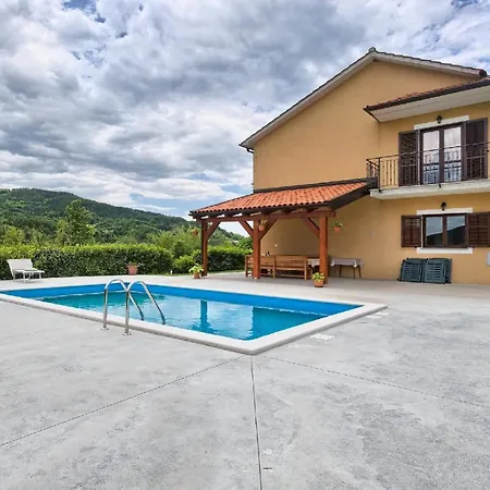 Mit Privatpool Fuer 10 Personen Ca 188 Qm In Zarecje, Istrien Binnenland Von Istrien Holiday home Zarecje